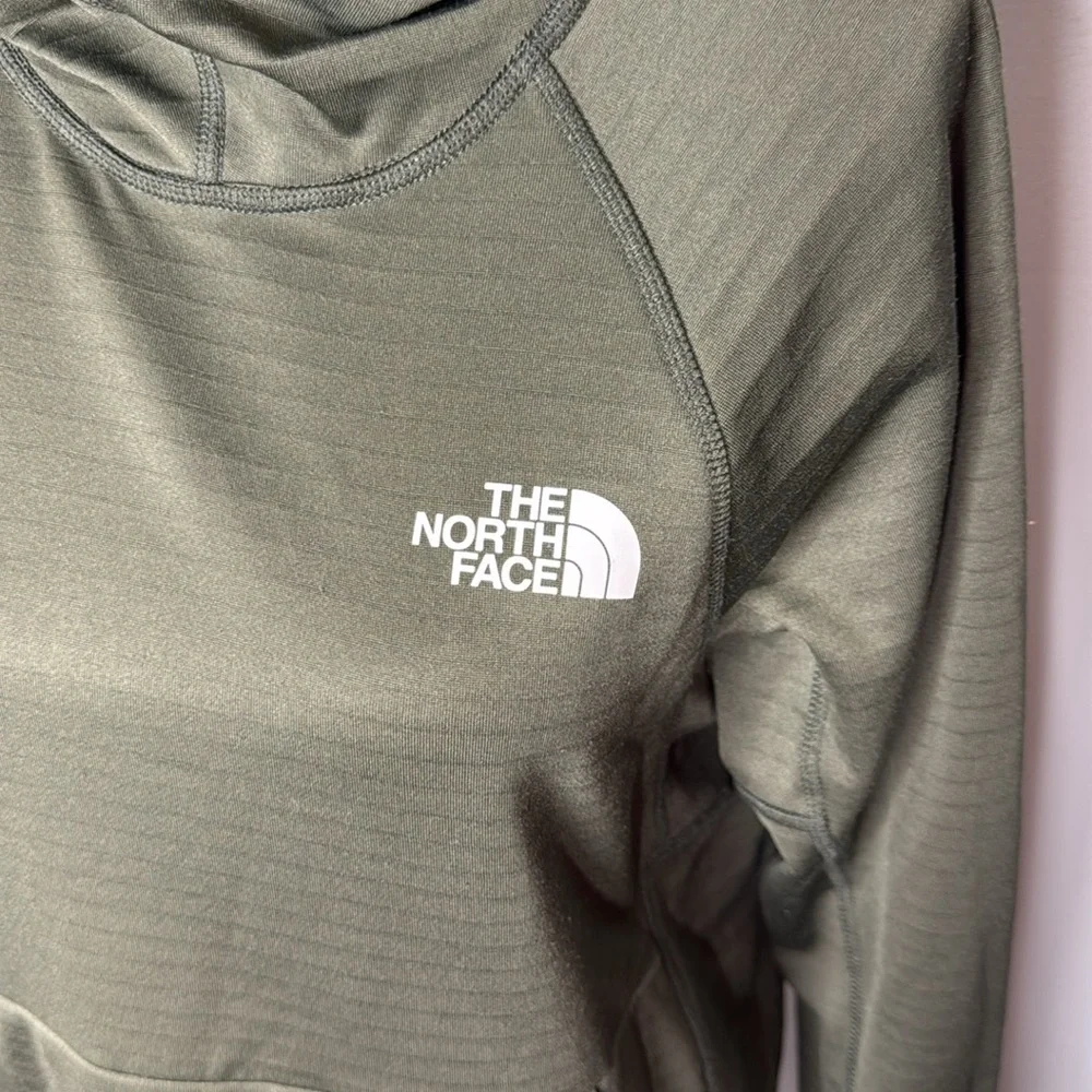 The North Face hoodie size small